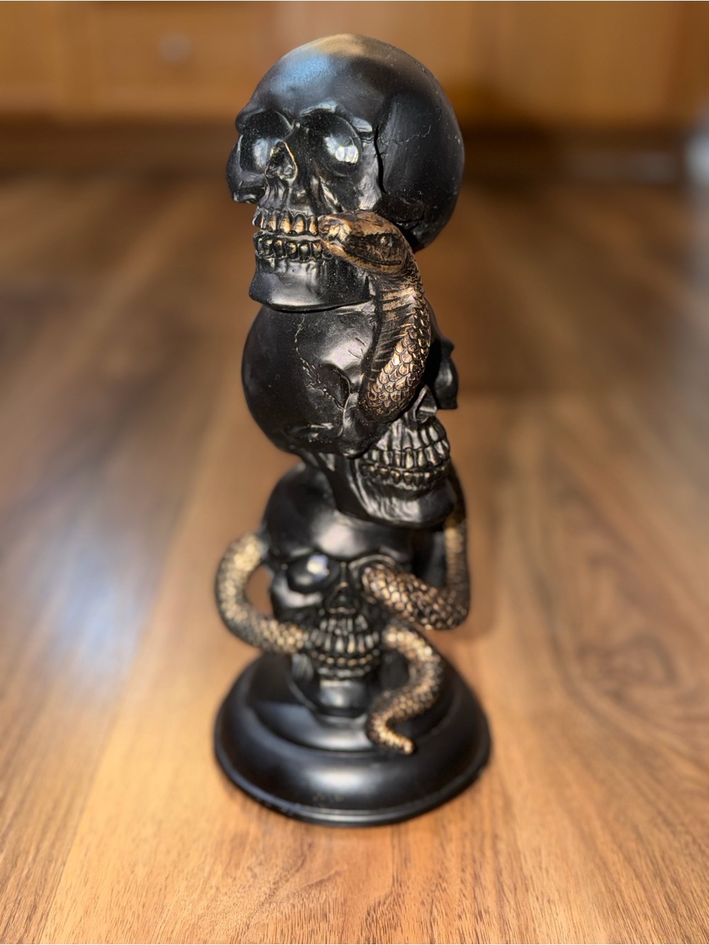 Light-Up Stacked Skulls & Snake Halloween Statue